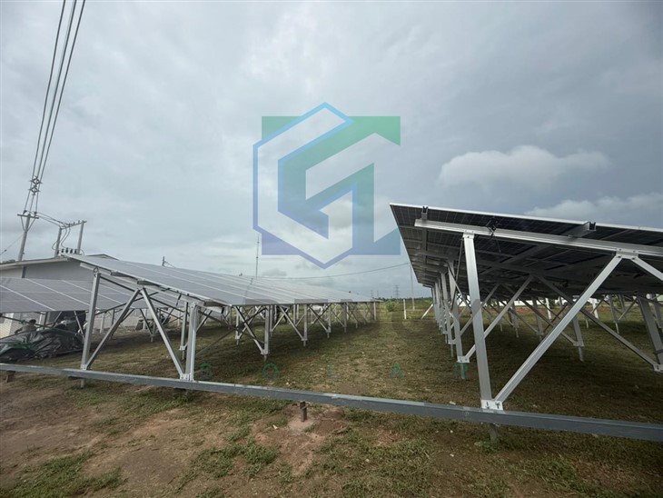 Aluminum Ground Mount System For Solar Farms | Pre-Engineered Installation Framework high quality