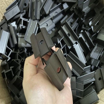 Сертификовани квалитет: Гренги средња и крајња стезаљка